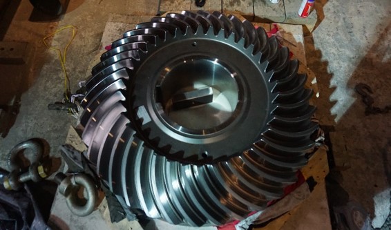 Sửa chữa hộp giảm tốc máy nghiền Xi Măng Hà Tiên 1 Phú Hữu